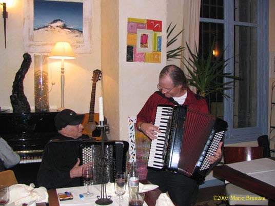 BoeufAvecMomo Manouche guitar and Musette accordion