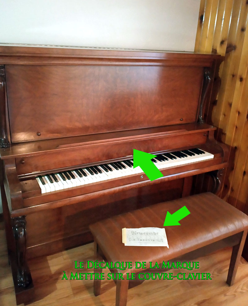 Meuble du Piano droit Newcombe